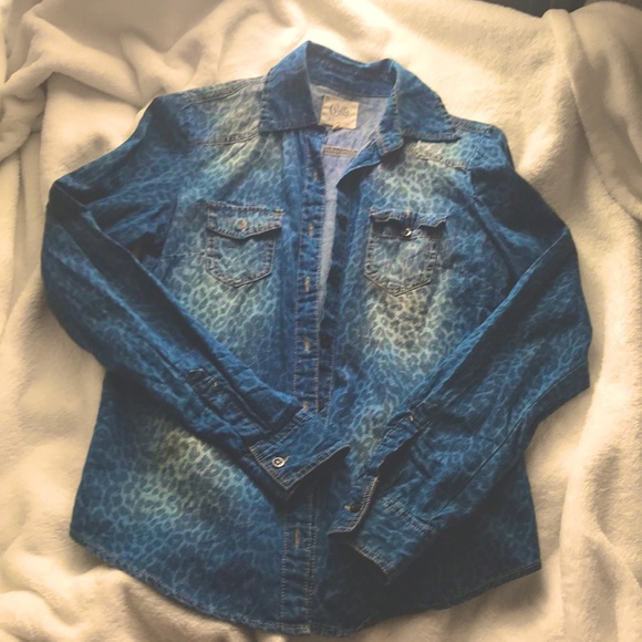 2/$20!! Leopard print button down denim top - Picture 2 of 4